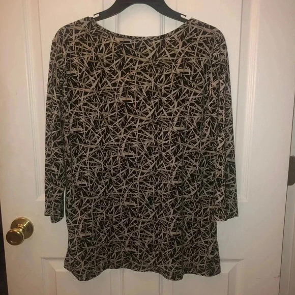Lane Bryant top /pull over sz 14/16 - Picture 3 of 3